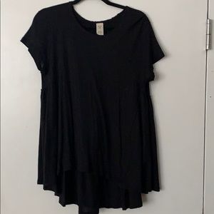 WE THE FREE BLACK RUFFLE TEE